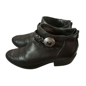 - Target black cut boot 6
